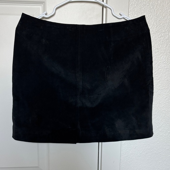 Sale!!! XOXO Women’s Vintage Y2K Mini Black Genuine Leather Suede Skirt Size S - Picture 5 of 12